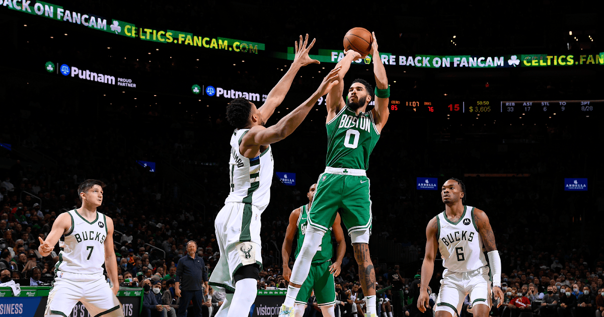 塔图姆回归赛场，战术调整首场状态亮眼，皇家马德里观众沸腾！的简单介绍