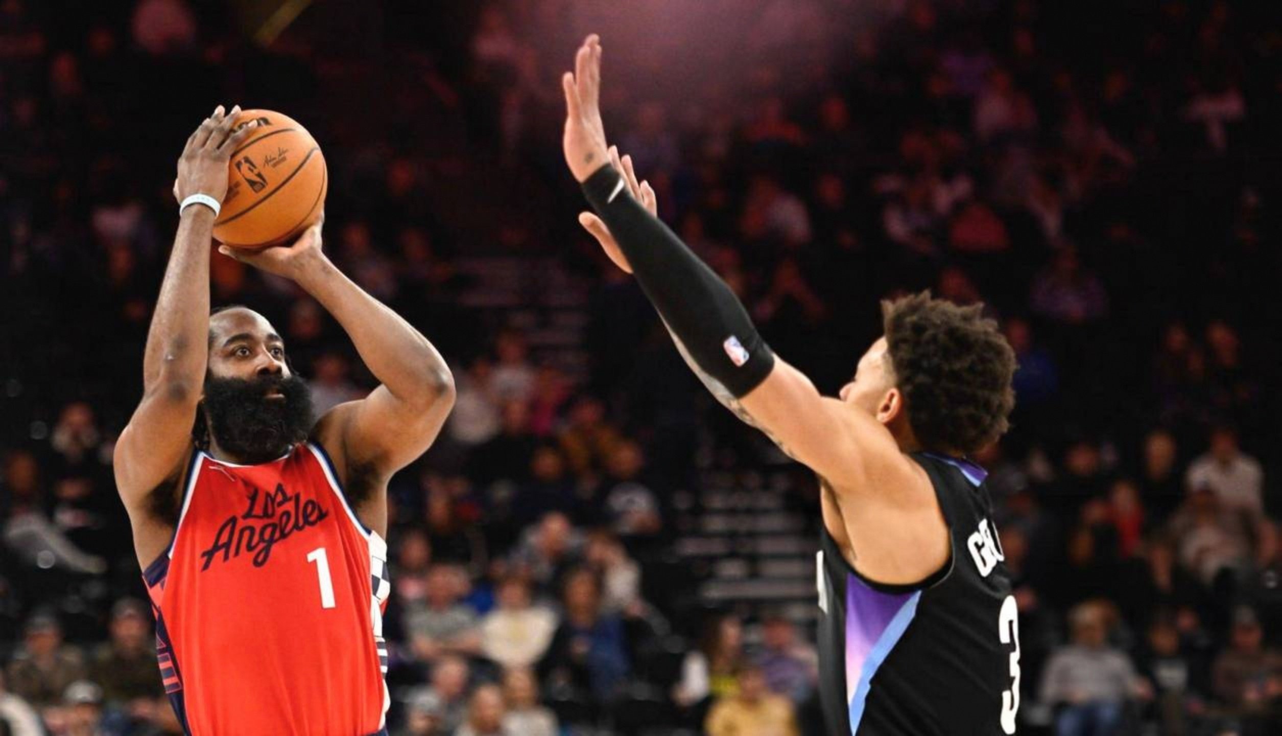 关于哈登连续十五场比赛得分超过突破纪录，巴黎圣日耳曼挑战极限！的信息