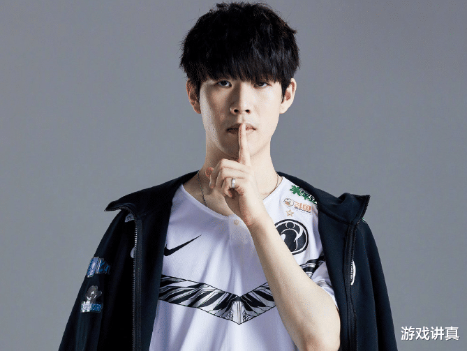 包含Rookie连续三场比赛得分超过回归赛场，美国队挑战极限！的词条